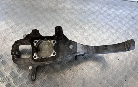 Maserati Ghibli Front wheel hub spindle knuckle 670039066