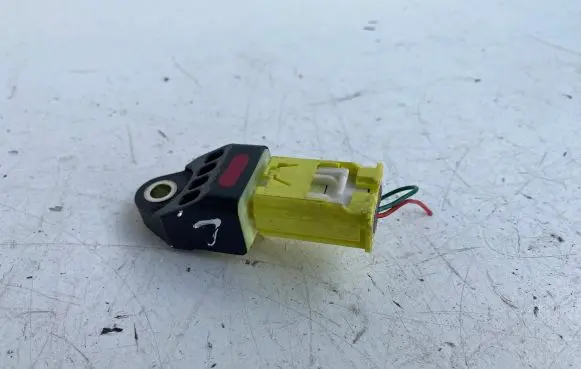 Toyota Yaris Airbag deployment crash/impact sensor 898310D060