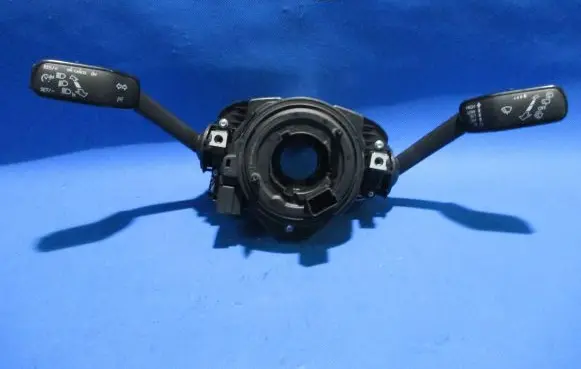 Volkswagen Polo VI Steering wheel buttons/switches 2Q0953521AE