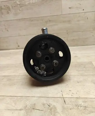 Volvo V70 Power steering pump 