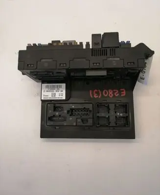 Mercedes-Benz E W211 Fuse module 2115456201