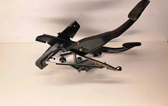 Volvo S60 Pedal assembly 3524406
