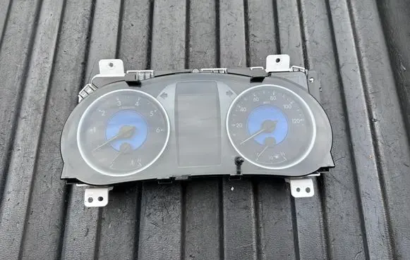 Speedometer (instrument cluster)