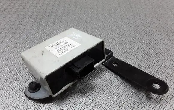 Land Rover Discovery Wing mirror control module YWC105260