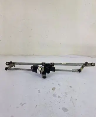 Land Rover Discovery 3 - LR3 Front wiper linkage and motor