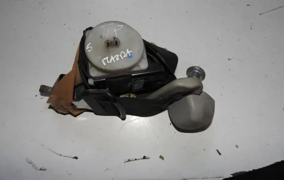 Mazda 5 Seat belt trim dsfgjhe7
