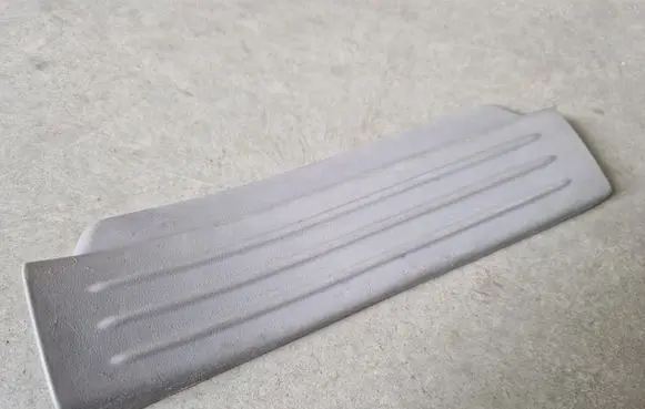 Mitsubishi L200 Rear sill trim cover MN123961