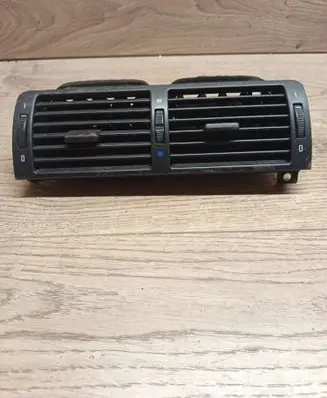 BMW 5 E39 Dash center air vent grill 8361895 8363199 8370741