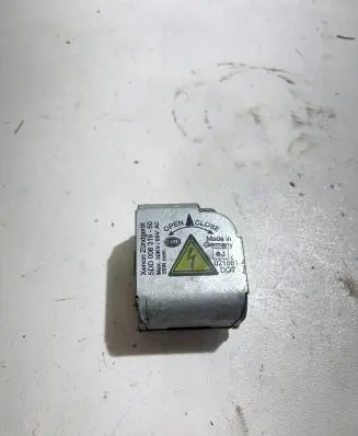 Audi A6 S6 C6 4F Headlight ballast module Xenon 5DD00831950