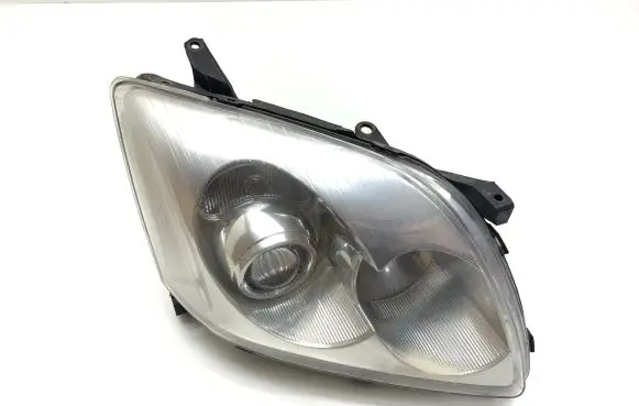 Toyota Avensis T250 Headlight/headlamp 20A369C2 20A369