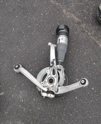 Volkswagen Touareg III Front shock absorber/damper 4M0407559