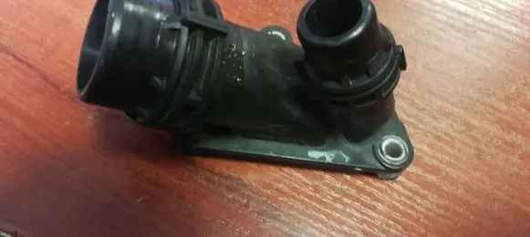 BMW 5 E60 E61 Engine coolant pipe/hose 7800048