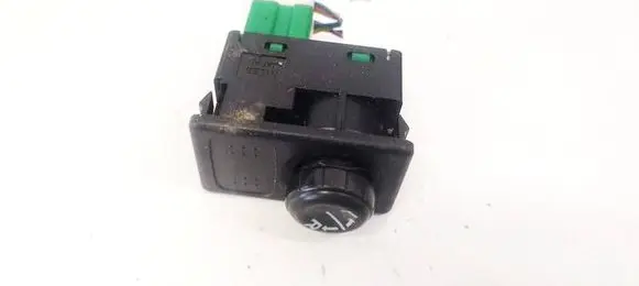 Nissan Primera Wing mirror switch