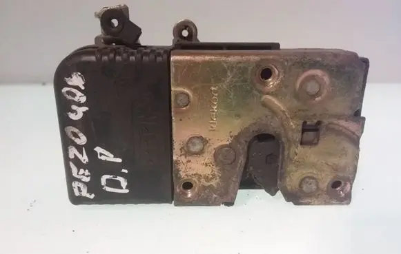 Peugeot 406 Front door lock