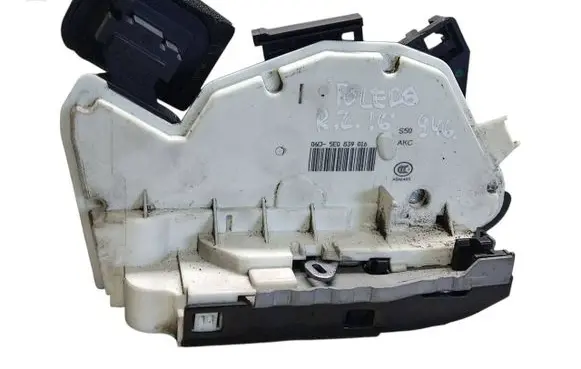 Seat Toledo IV (NH) Rear door lock 5E0839016