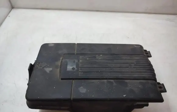 Volkswagen PASSAT CC Battery box tray cover/lid 3C0915443A