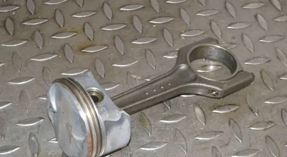 BMW 3 E46 Piston 
