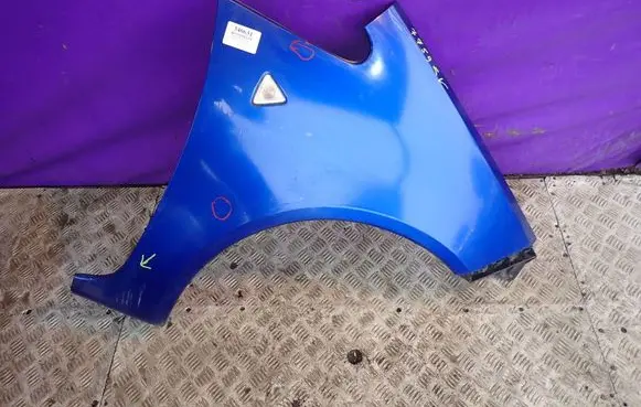 Mitsubishi Colt CZ3 Fender 