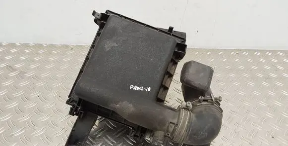 Toyota Prius (XW30) Air filter box 1781237030