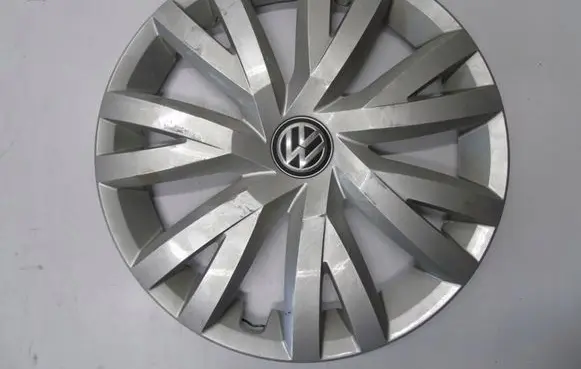 Volkswagen PASSAT B7 R16 wheel hub/cap/trim 