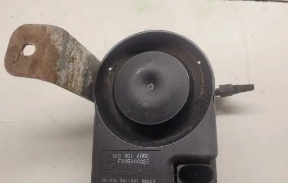 Audi A6 S6 C6 4F Alarm system siren 1K0951605C F005V00327