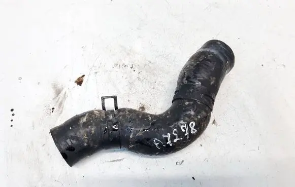 Toyota Avensis T220 Engine coolant pipe/hose