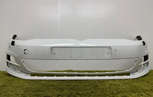 Volkswagen Golf VII Front bumper 5g0807221