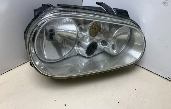 Volkswagen Golf IV Headlight/headlamp 1J1941016K