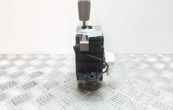 Toyota Prius (XW20) Gear shifter/selector