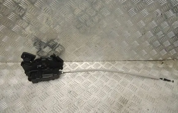 Volkswagen Golf VIII Loading door lock 5TB837016B
