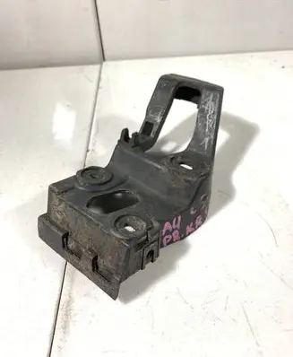 Audi A4 S4 B7 8E 8H Fender mounting bracket 8E0853921D