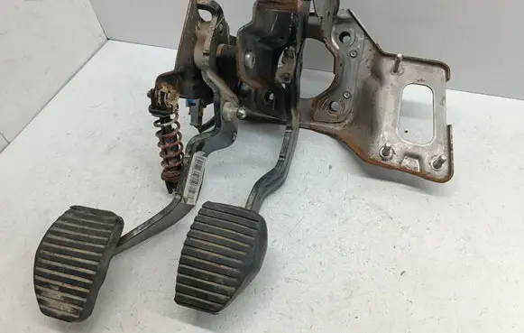 Citroen Berlingo Pedal assembly 0943211408 84PGQZ0630389