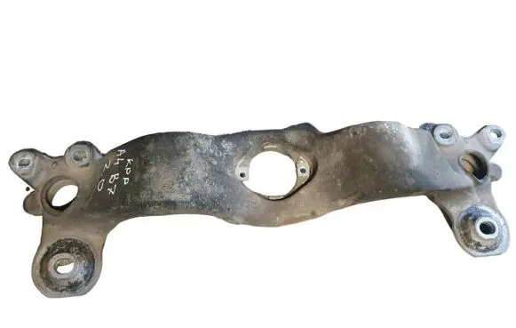 Audi A4 S4 B7 8E 8H Gearbox mounting bracket 8E0399263AG