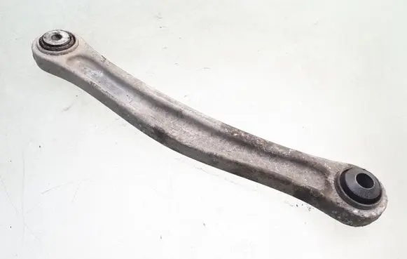 Rear control arm