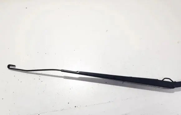 Nissan Qashqai Front wiper blade arm t8530