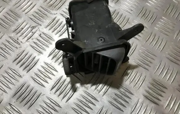 Dashboard side air vent grill/cover trim