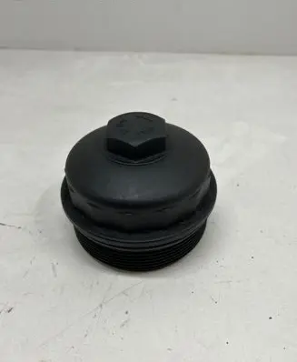 BMW 7 E38 Oil filter cover 1729858 74868431
