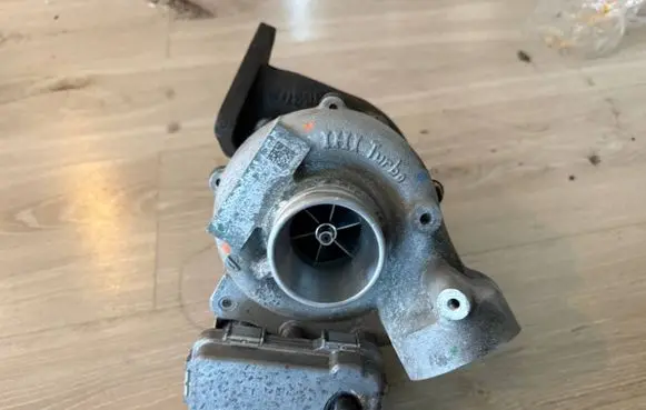 Mercedes-Benz C W204 Turbo A6519060200 6519060200