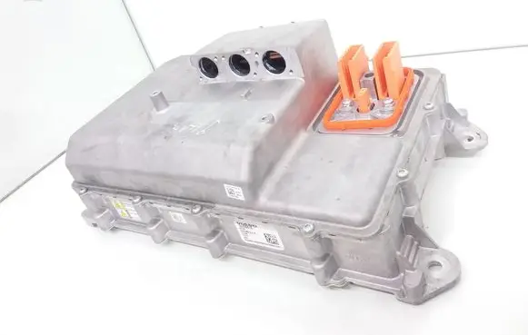 Voltage converter inverter