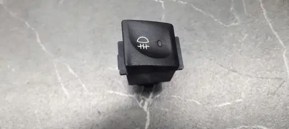 Hyundai Lantra II Fog light switch 864W01440