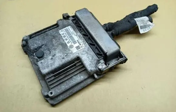 Volkswagen PASSAT B7 Engine control unit/module 03L907309AE 0281017946