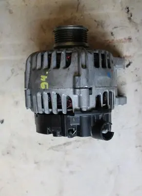 Peugeot 208 Generator/alternator 9835689480