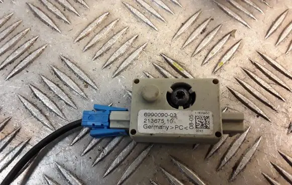 Mini One - Cooper Coupe R56 Aerial antenna amplifier 6990090