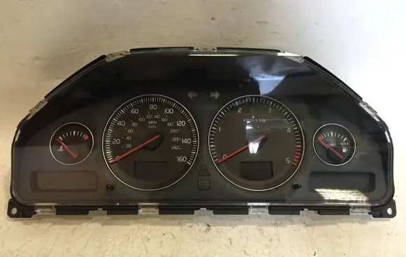 Volvo XC70 Speedometer (instrument cluster) 30746112