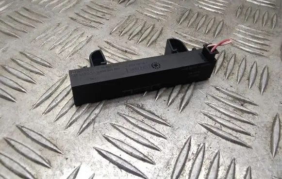 Renault Megane II Aerial antenna amplifier 8200082278 S118541001