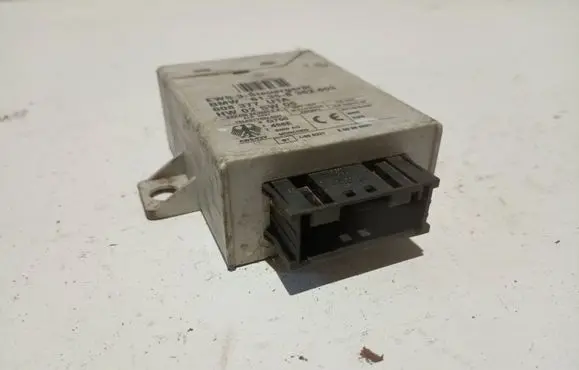 BMW 5 E39 Other control units/modules 61358382453 608377UTA