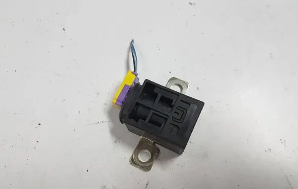 Audi A3 S3 8V Battery relay fuse 4F0915519IAUTOPI 4F0915519