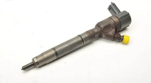 Hyundai i30 Fuel injector 338002A900
