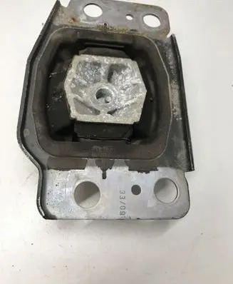Ford Mondeo MK IV Engine mount bracket 30680699