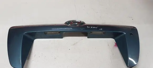 Hyundai Tucson JM Trunk door license plate light bar 873702E000